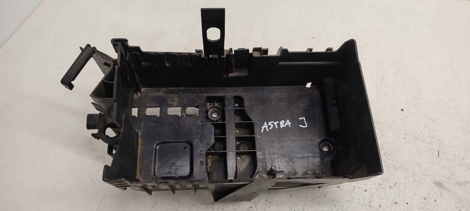 držač akumulatora Opel Astra J kombi 2,0 CDTI