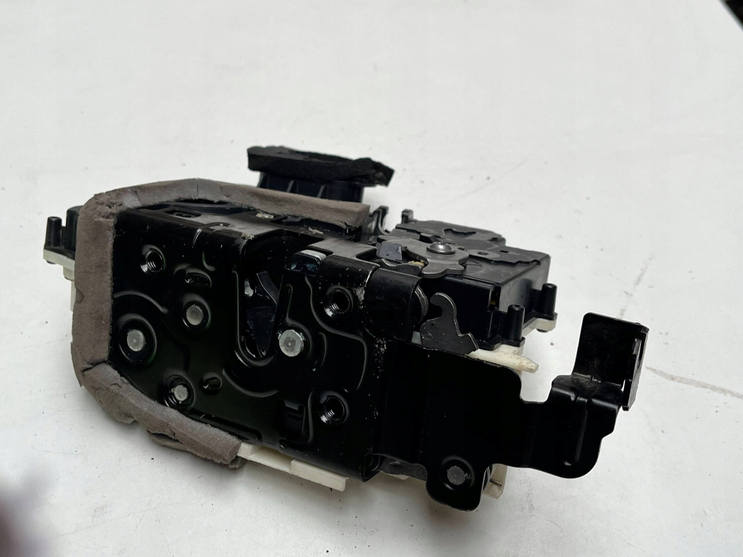 AUDI A6 A7 Q8 lock door left front 4K1837015L !J