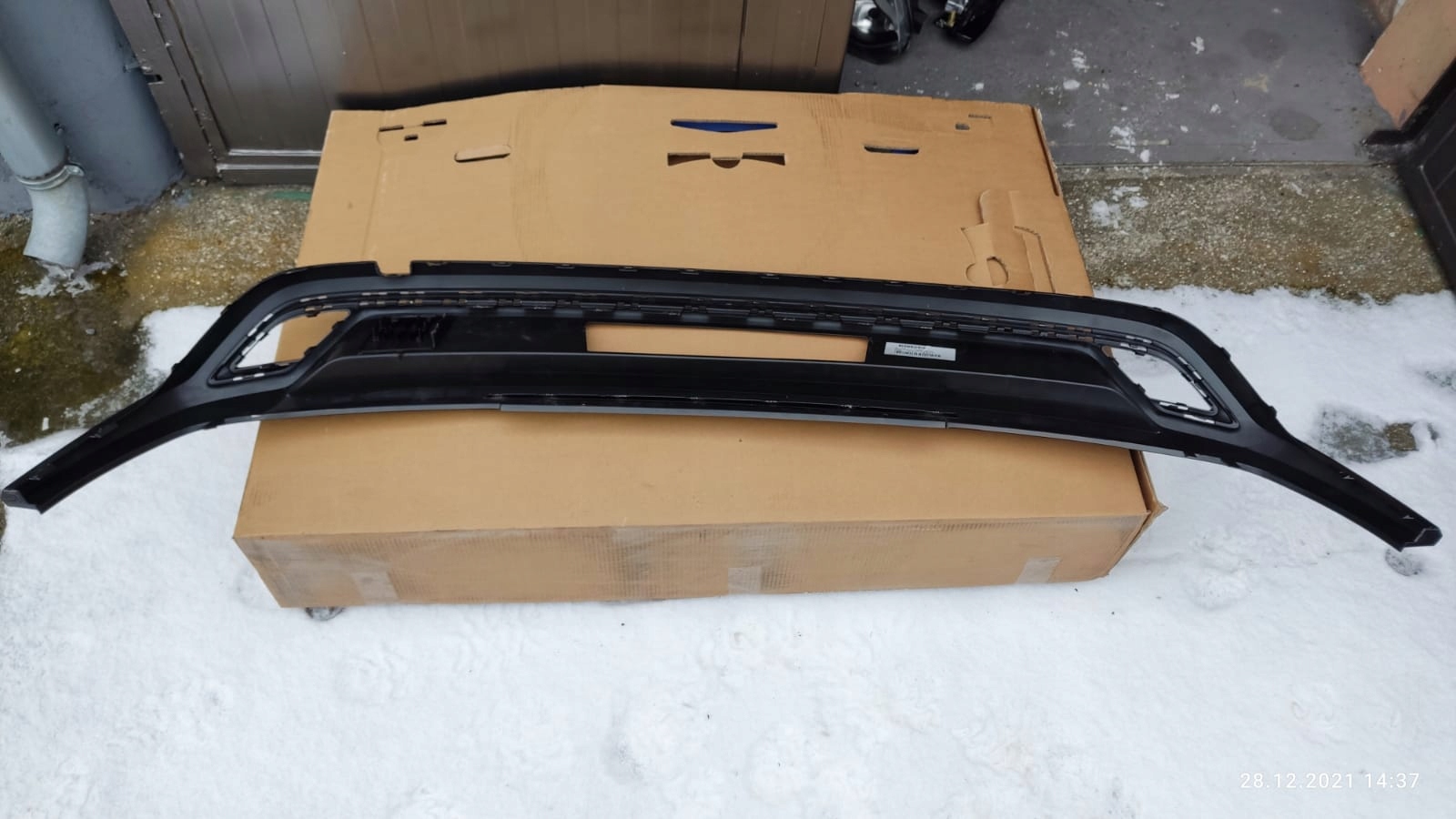 VW TOURAN II СПОЙЛЕР БАМПЕРА R LINE 5TA807568B