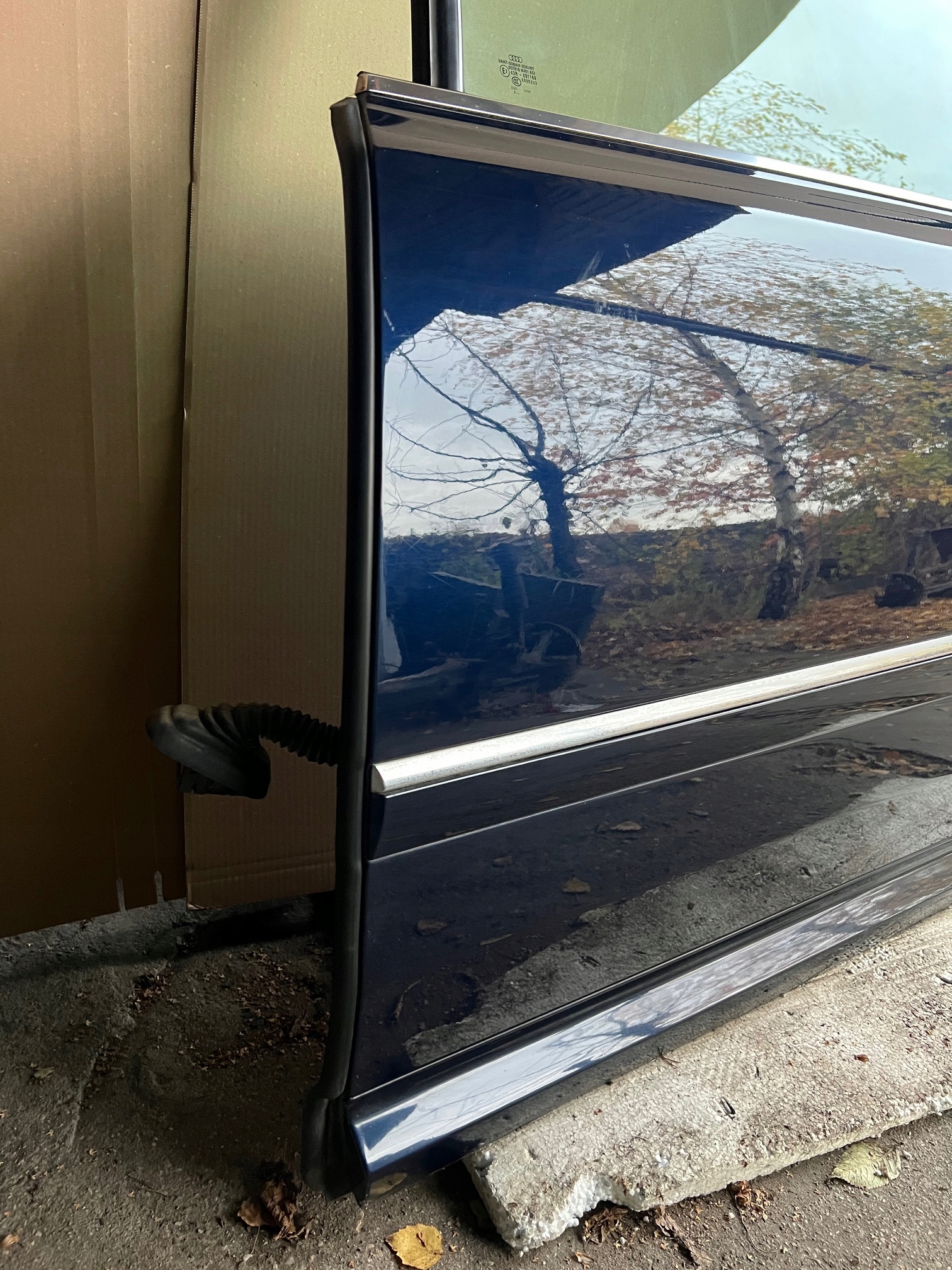 AUDI A8 D3 LONG door left rear. left rear part LZ5D