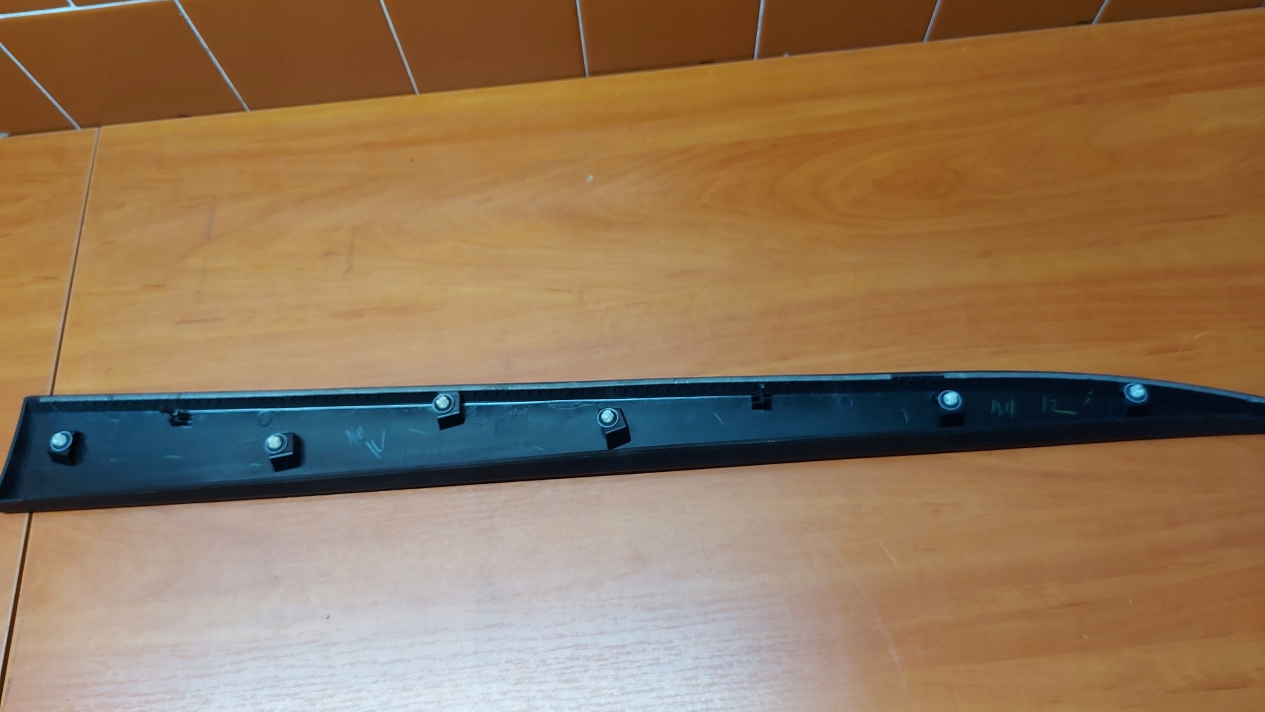 moulding door left left front TOYOTA AYGO X 22