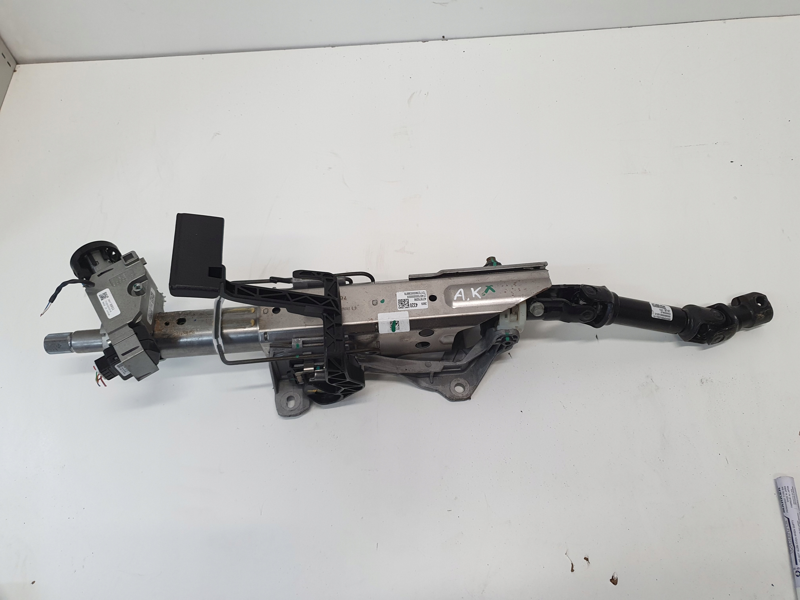 OPEL ASTRA K РУЛЬОВА КОЛОНКА 39094320