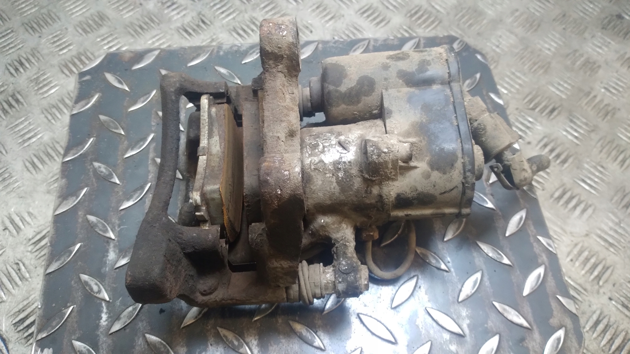 caliper brake right rear part rear VOLKSWAGEN PASSAT B6