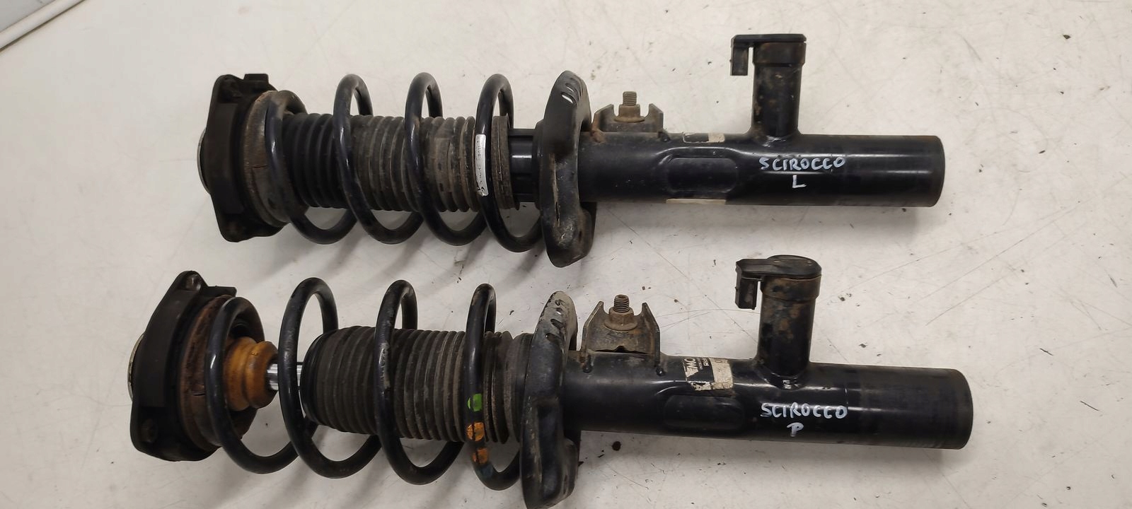shock absorber spring front utwardzone VW Scirocco 2,0 TFSI