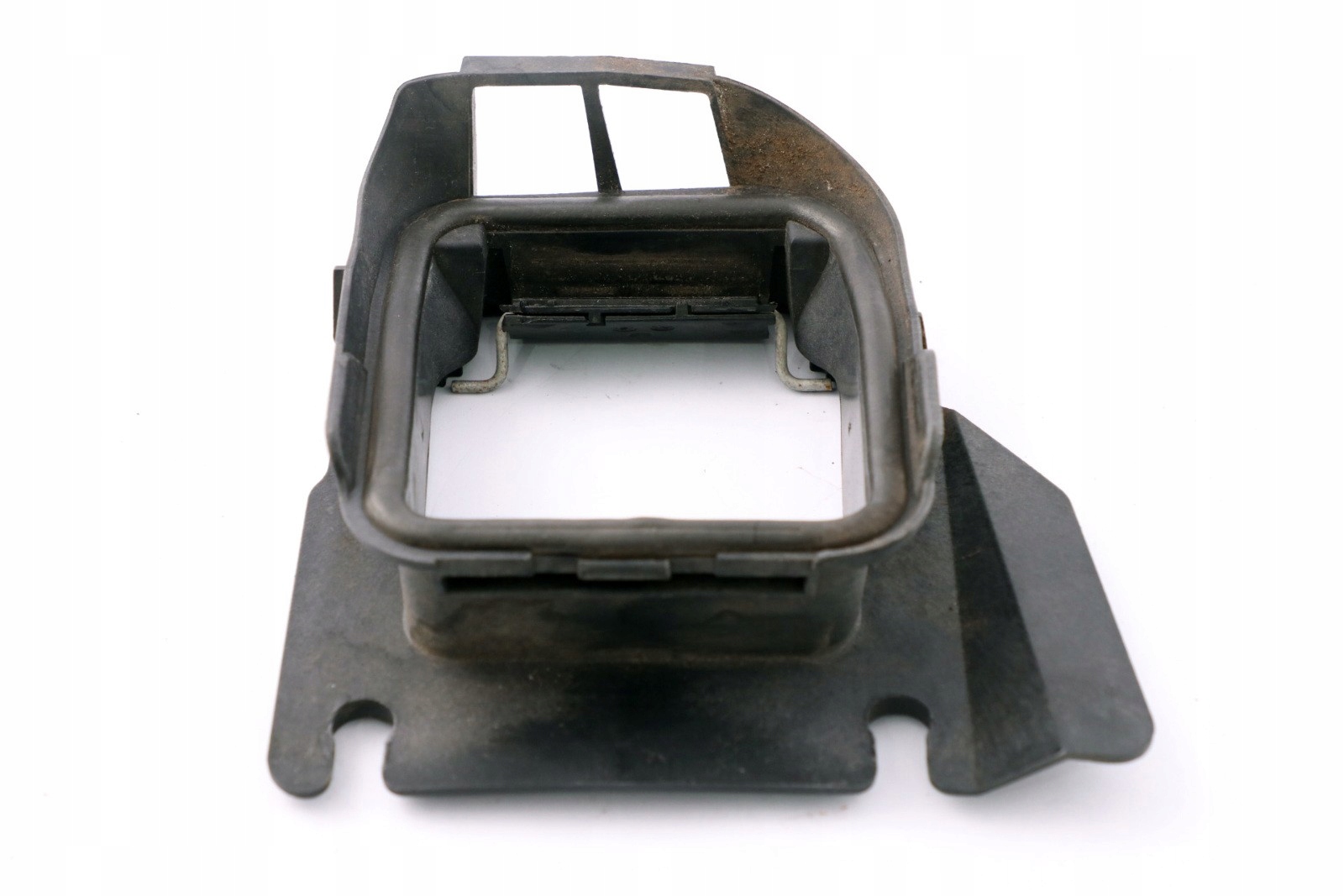 BMW E65 E66 E67 воздуховод охлаждения 8386177