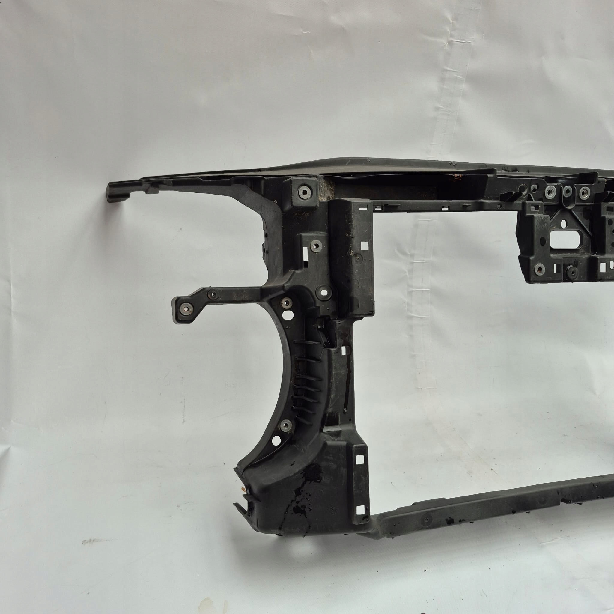 VW PASSAT B7 3AA 10- support panel for radiators pillar 3AA805588
