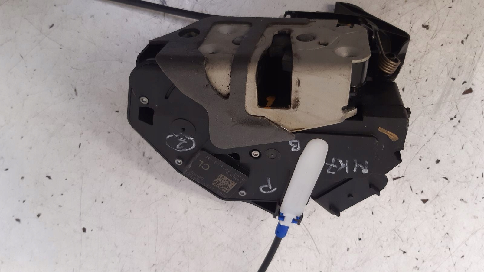 lock door front front right Ford Fiesta MK7 1,25i