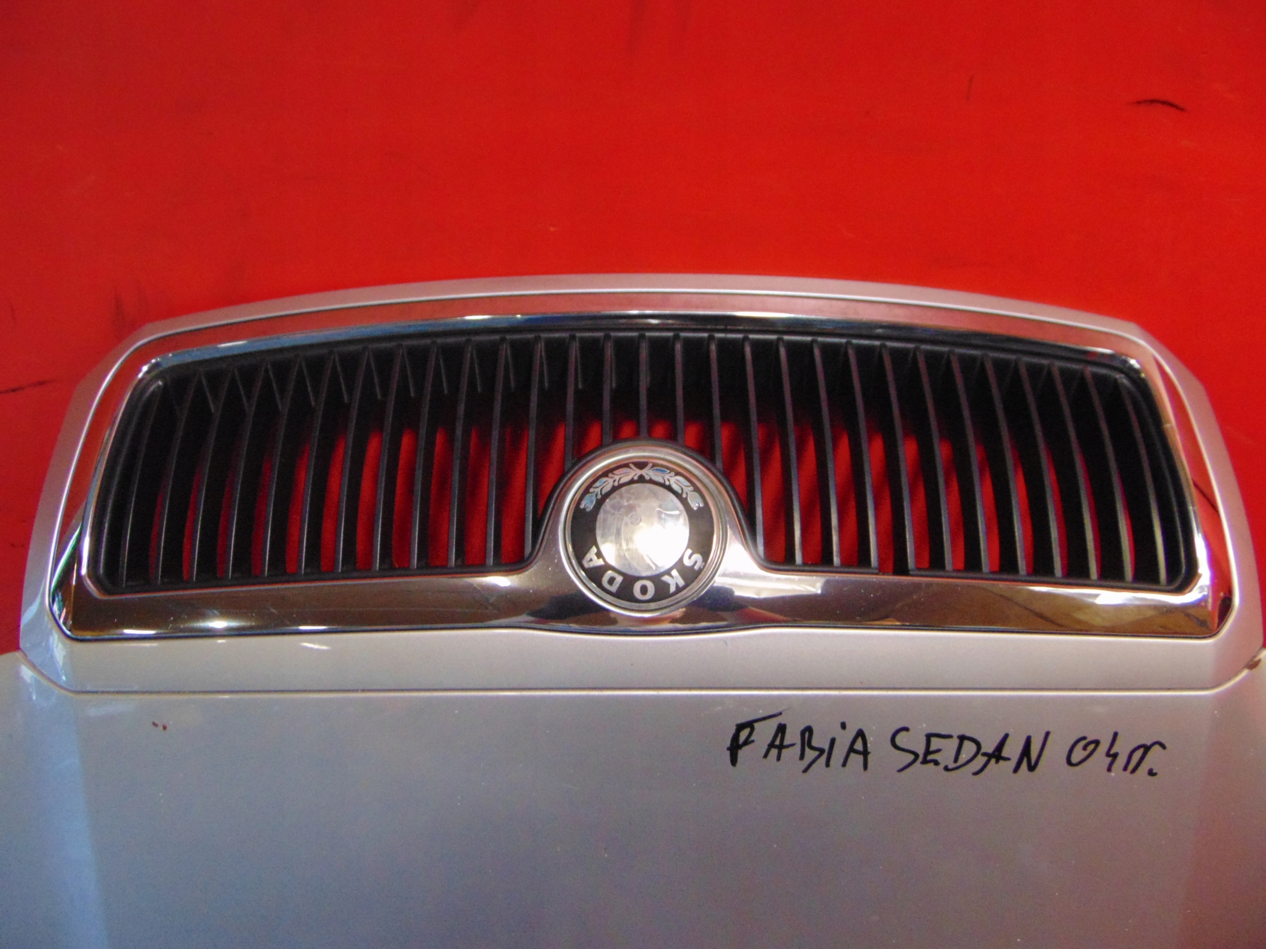 SKODA FABIA e 6Y Cofano Griglia SREBRNA