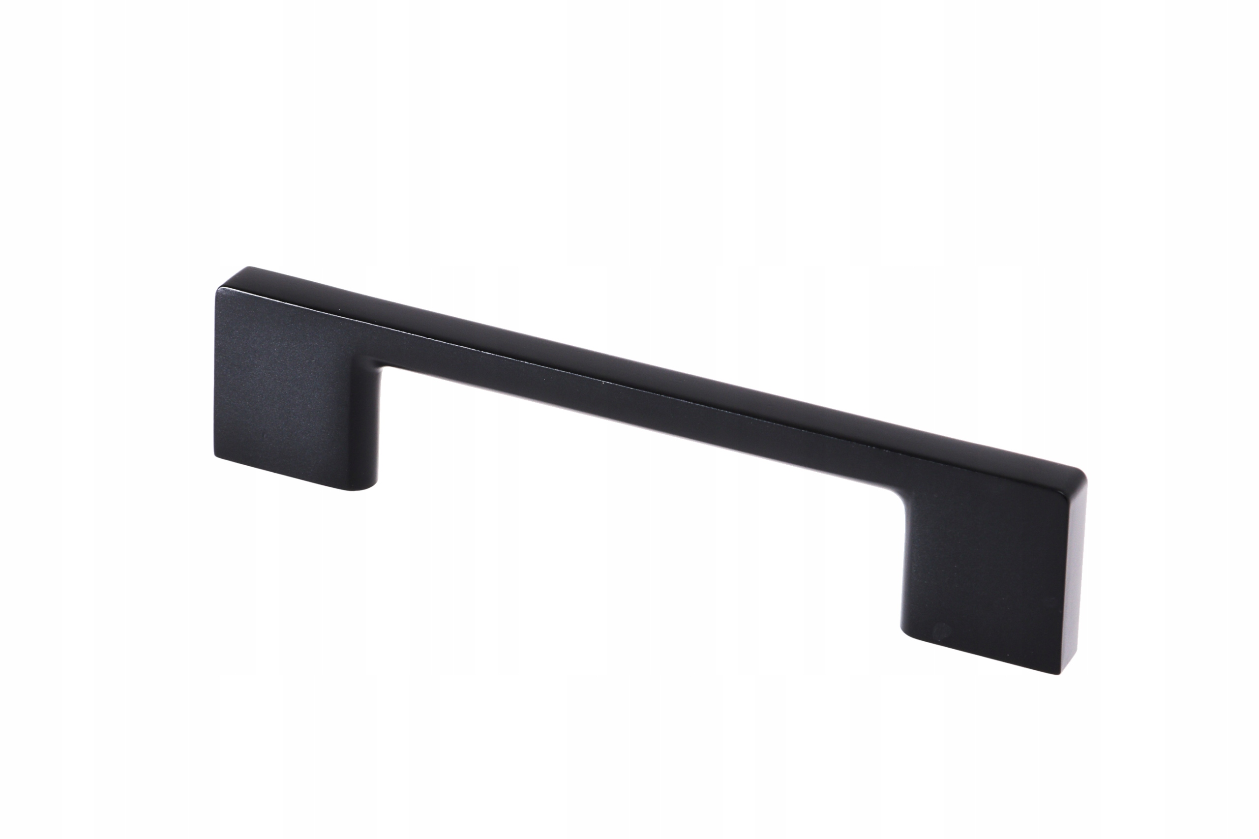 

Uchwyt meblowy UZ-819 czarny mat rozstaw 96