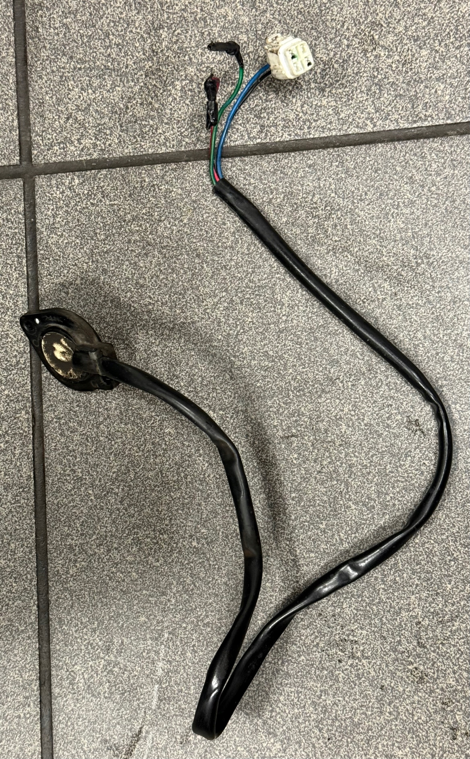 Suzuki GSF 1200 Bandit S Czujnik Luzu