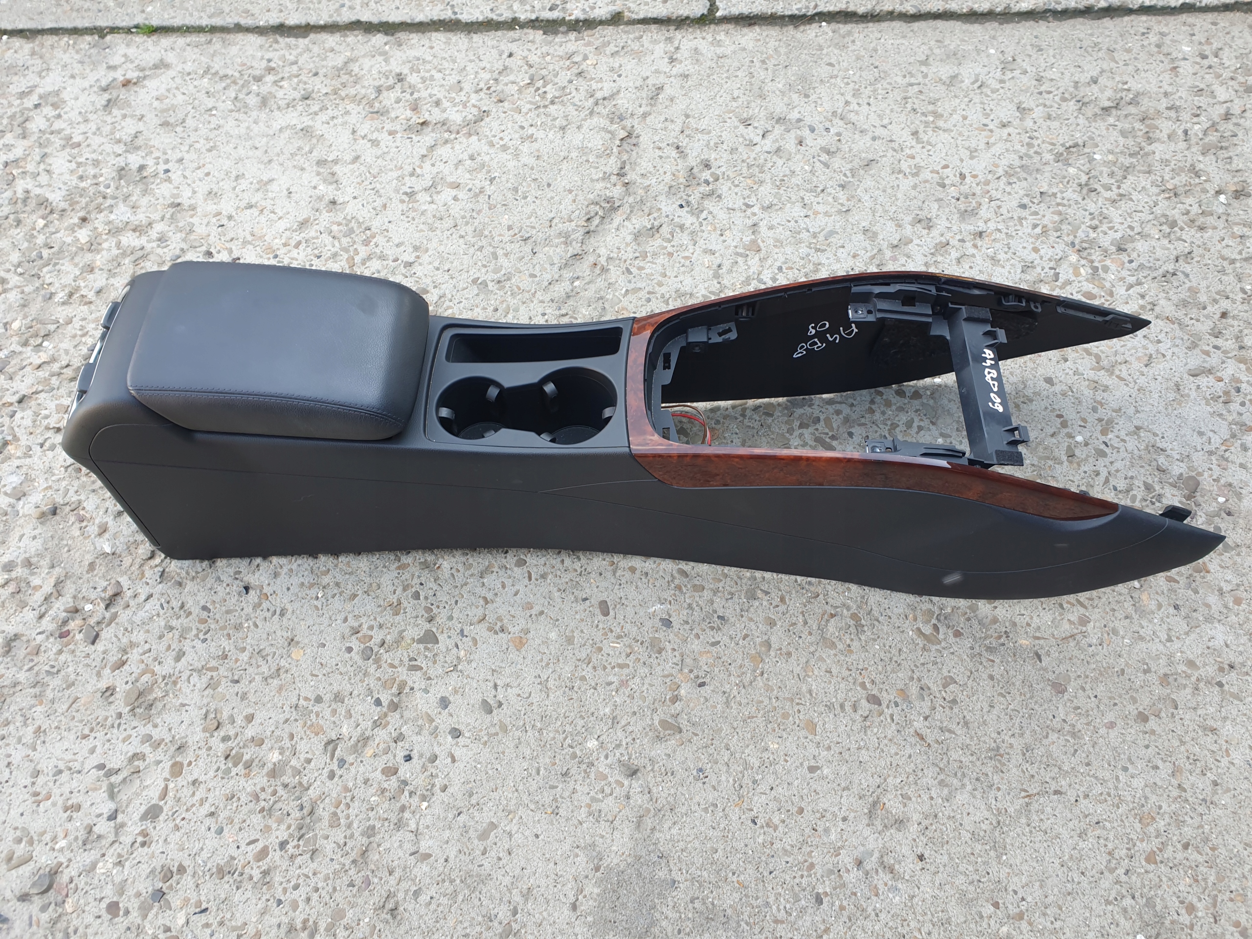 Armlehne Leder AUDI A4 B8 2008-2011 GORLICE