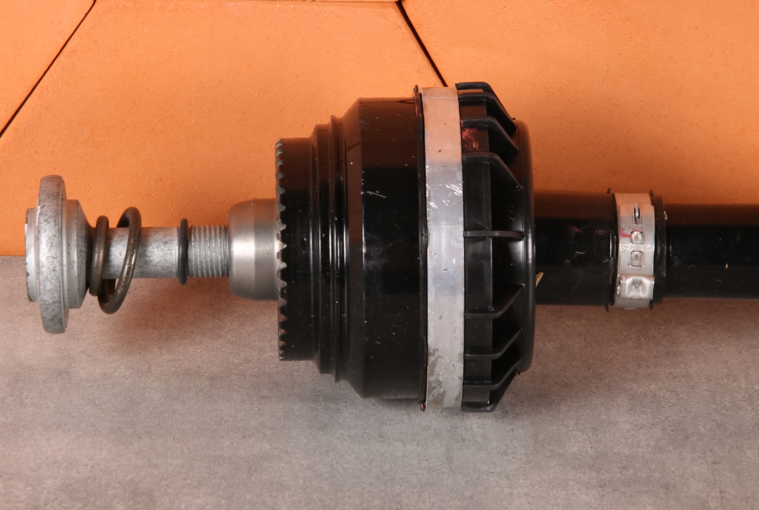 BMW 2' G42 3' G20 B46D B48C B48D semi-axis drive left rear 8487123 29 km !!