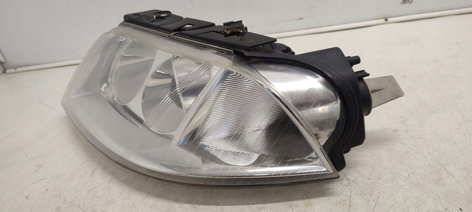 light front front left VW Passat B5 LIFT
