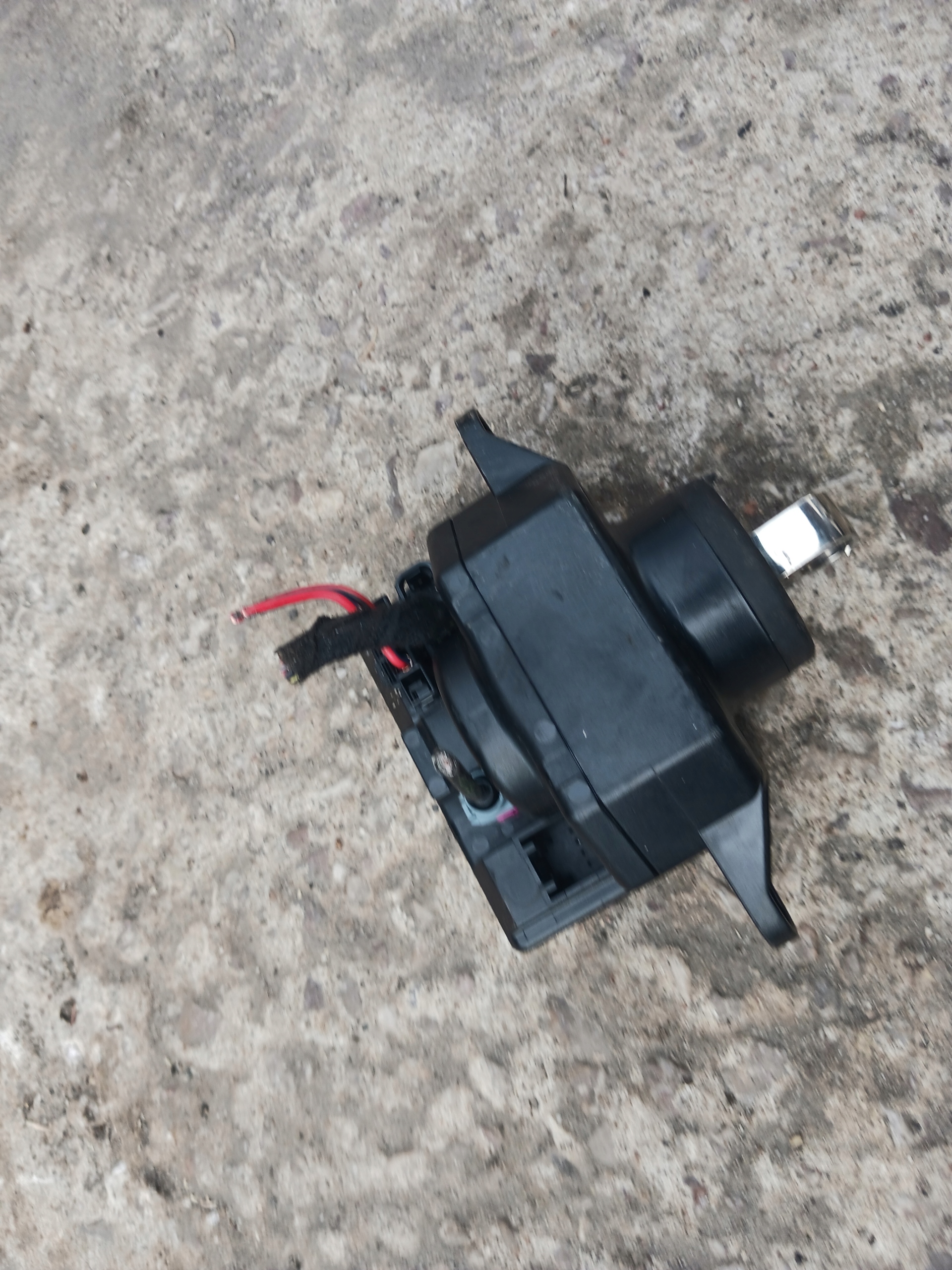 ignition z grotem Audi A6 C6 4F0909135E