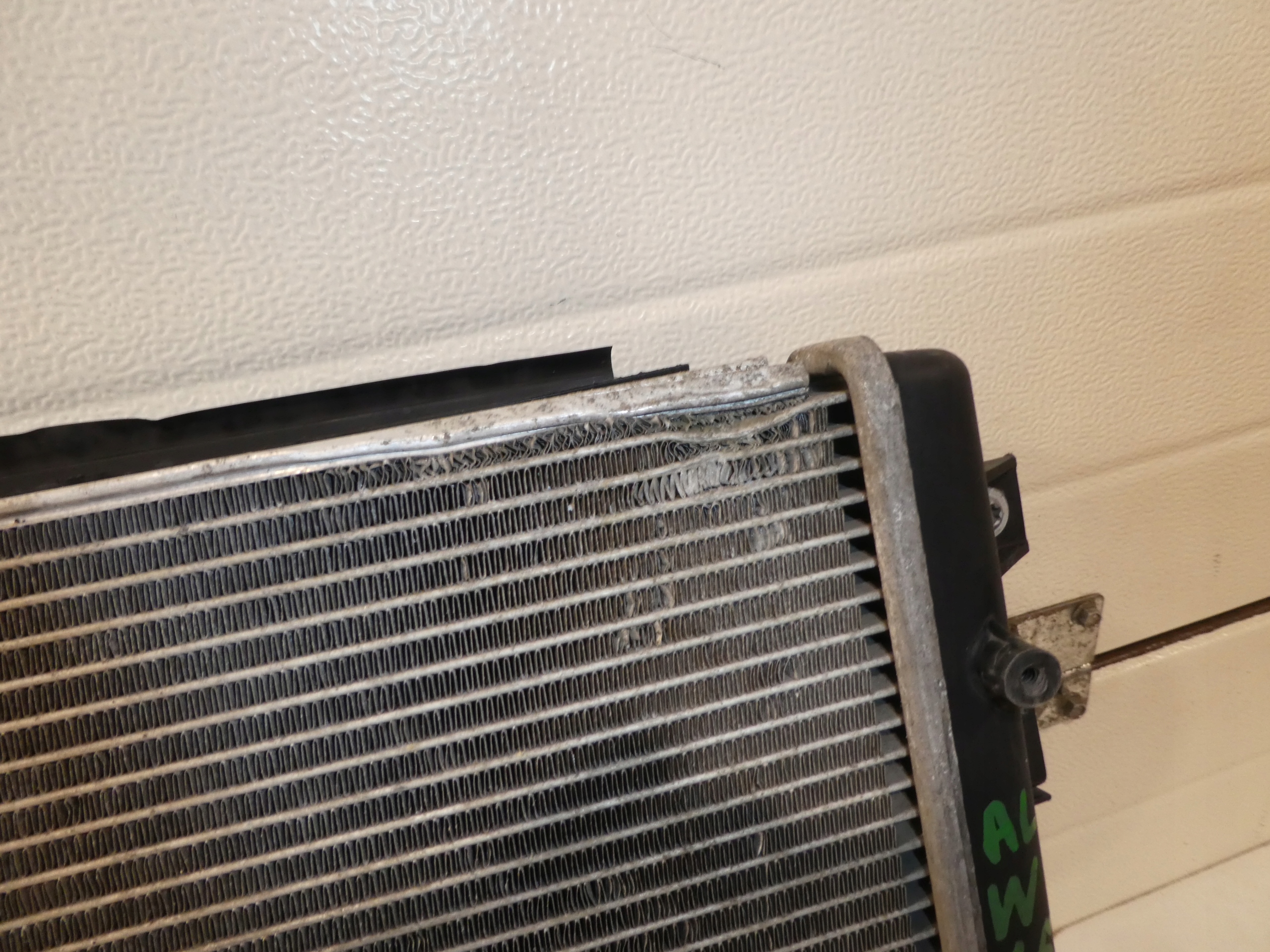 VW PASSAT B6 2,0 TDI RADIATEUR D’EAU KLIMY INTERCOOLER