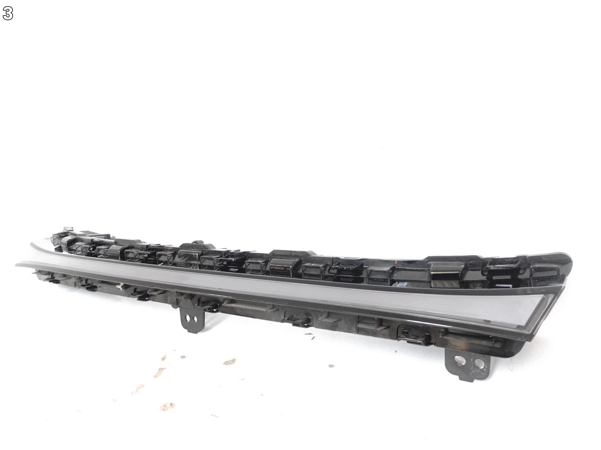 SMART #1 22- light cap central LED HIGH front EUROPA
