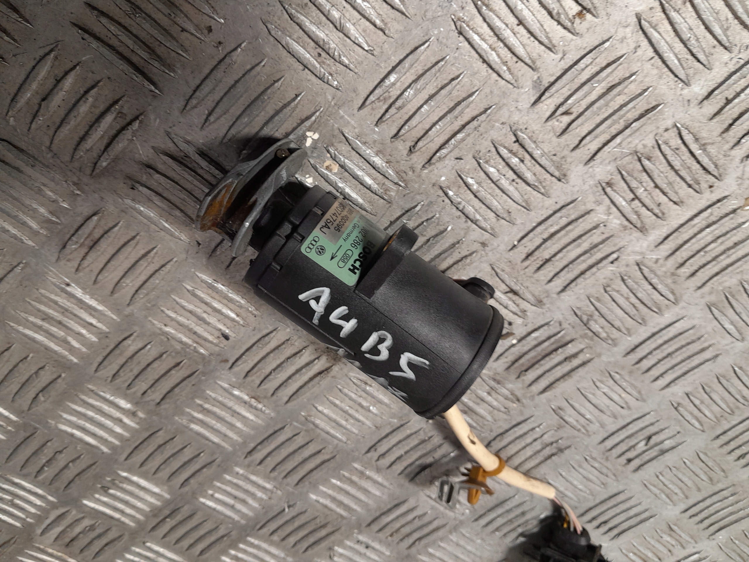 AUDI POTENCJOMETR GAZU 028907475AJ