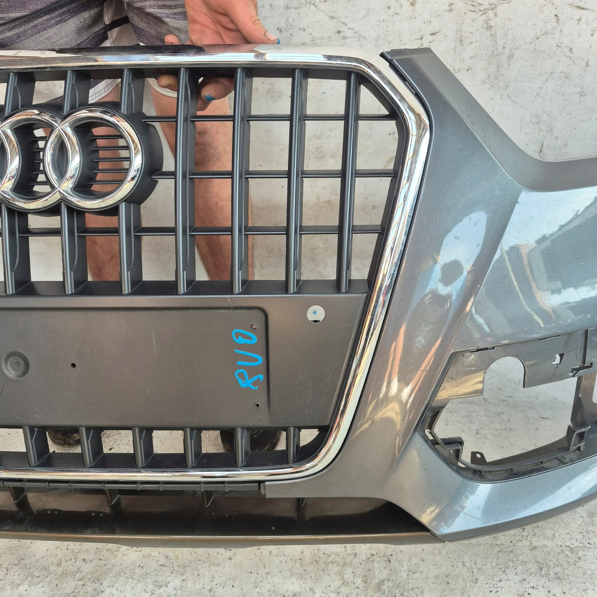 AUDI Q3 and 1 8U 11-14 bumper front front washer 4XPDC