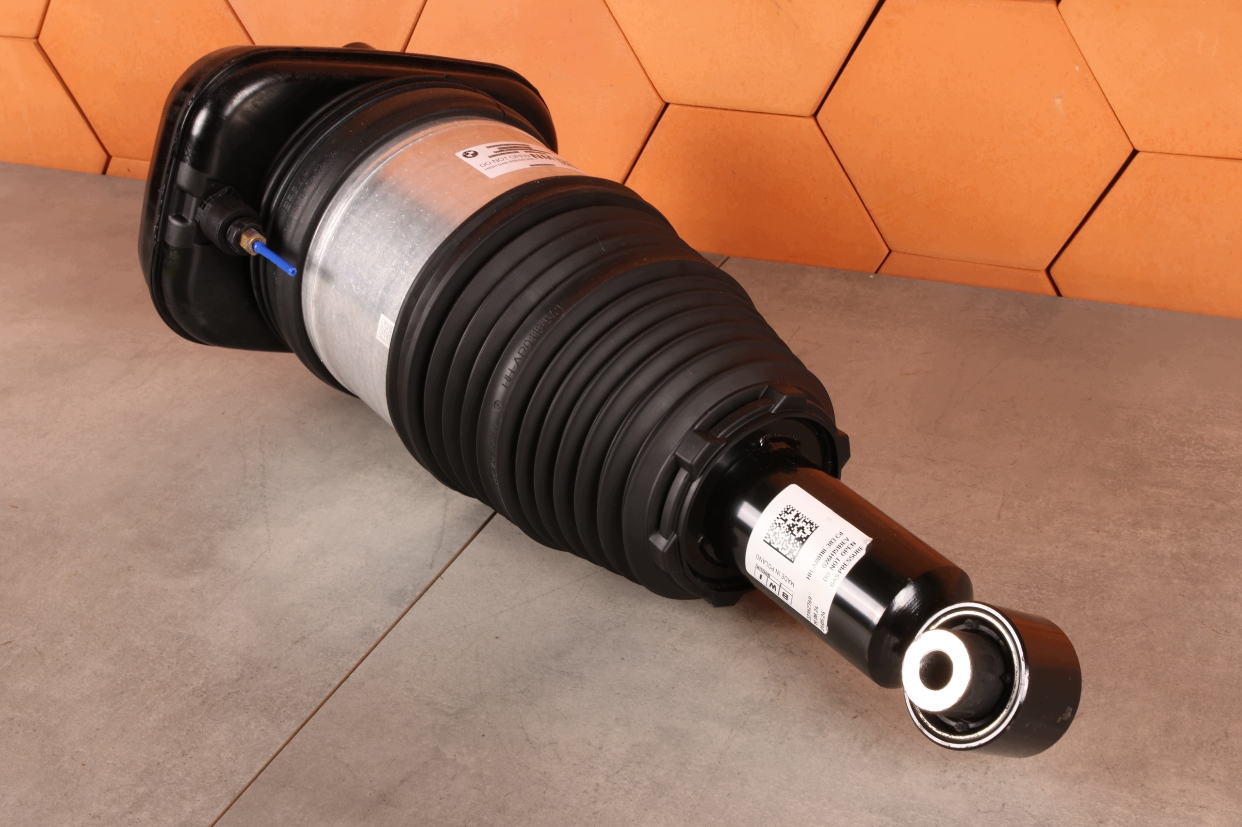 BMW i4 G26 eDrive35 eDrive40 shock absorber pneumatic right rear 5A5BE16