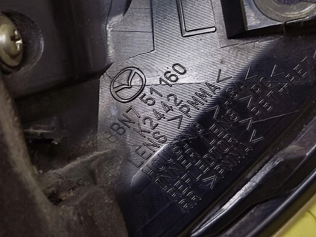 MAZDA 3 Licht links heck