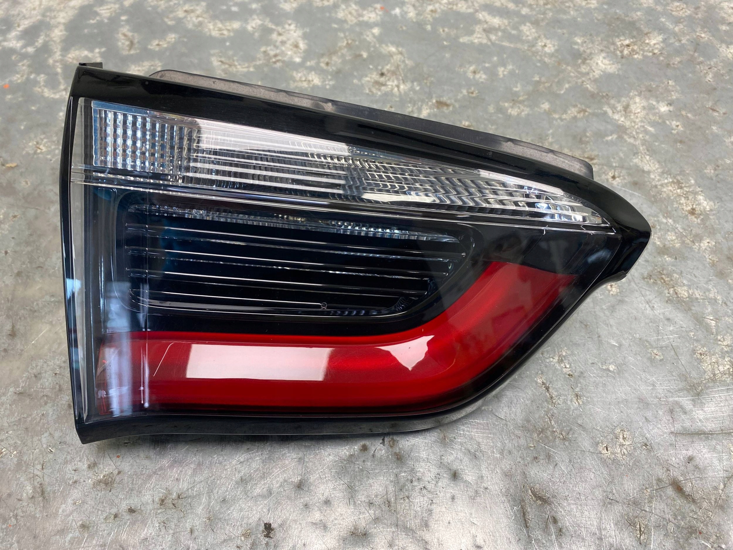 JEEP COMPASS II originál light left rear part LED to the bonnet P55112685AB