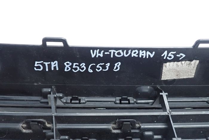 VW TOURAN 15- maska 5TA853653B