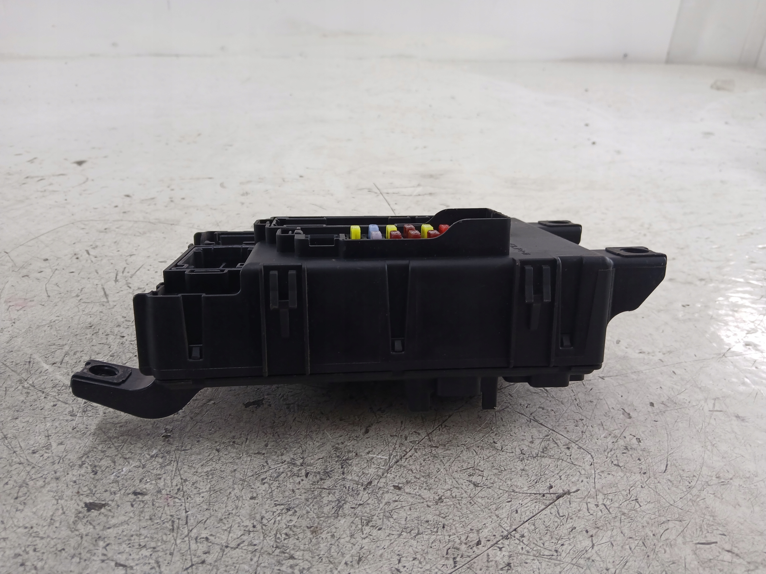 OPEL CORSA D Module fusibles 13142240