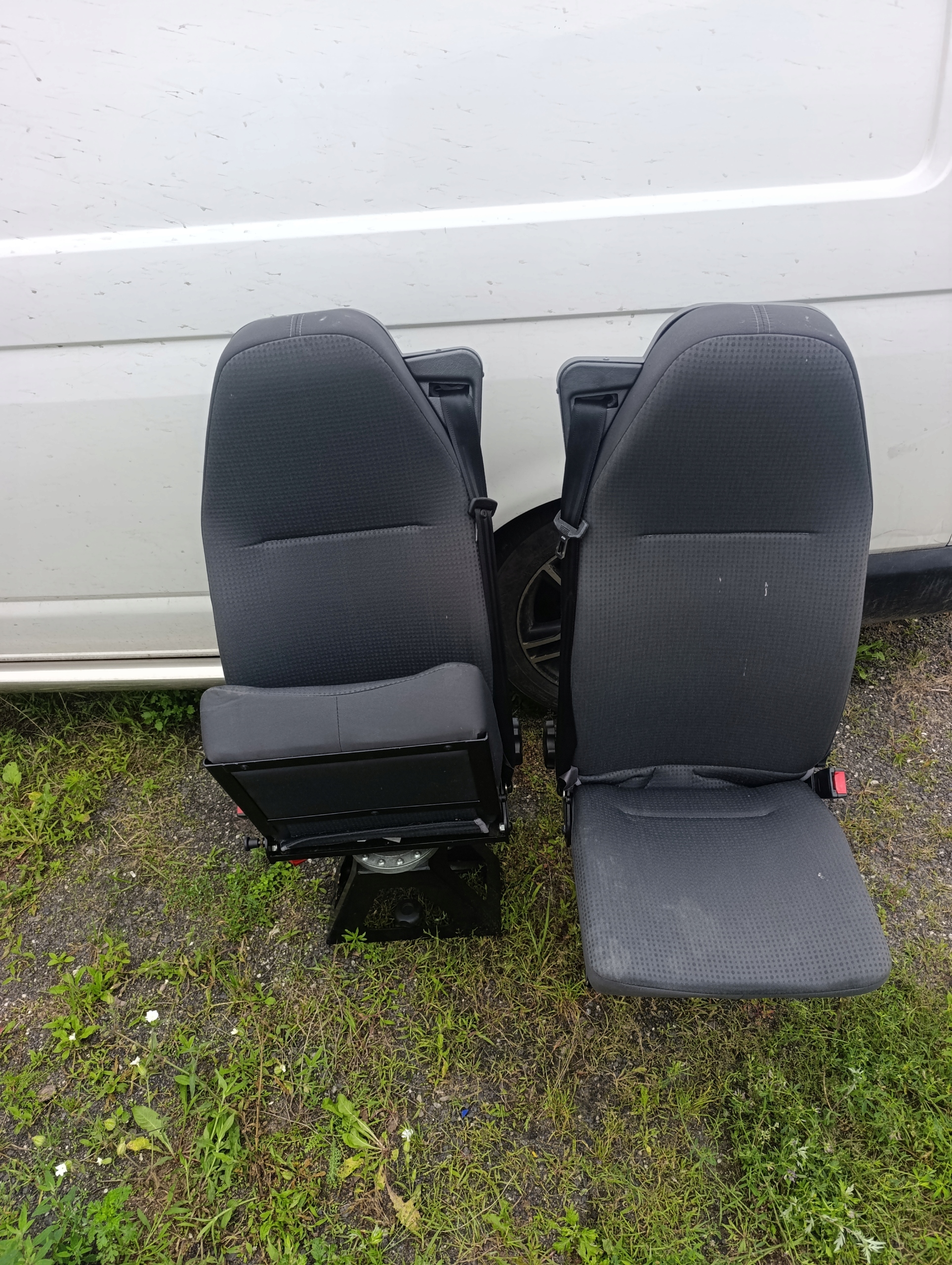 VW T5 Sitz vorne drehend Sitze z pasem