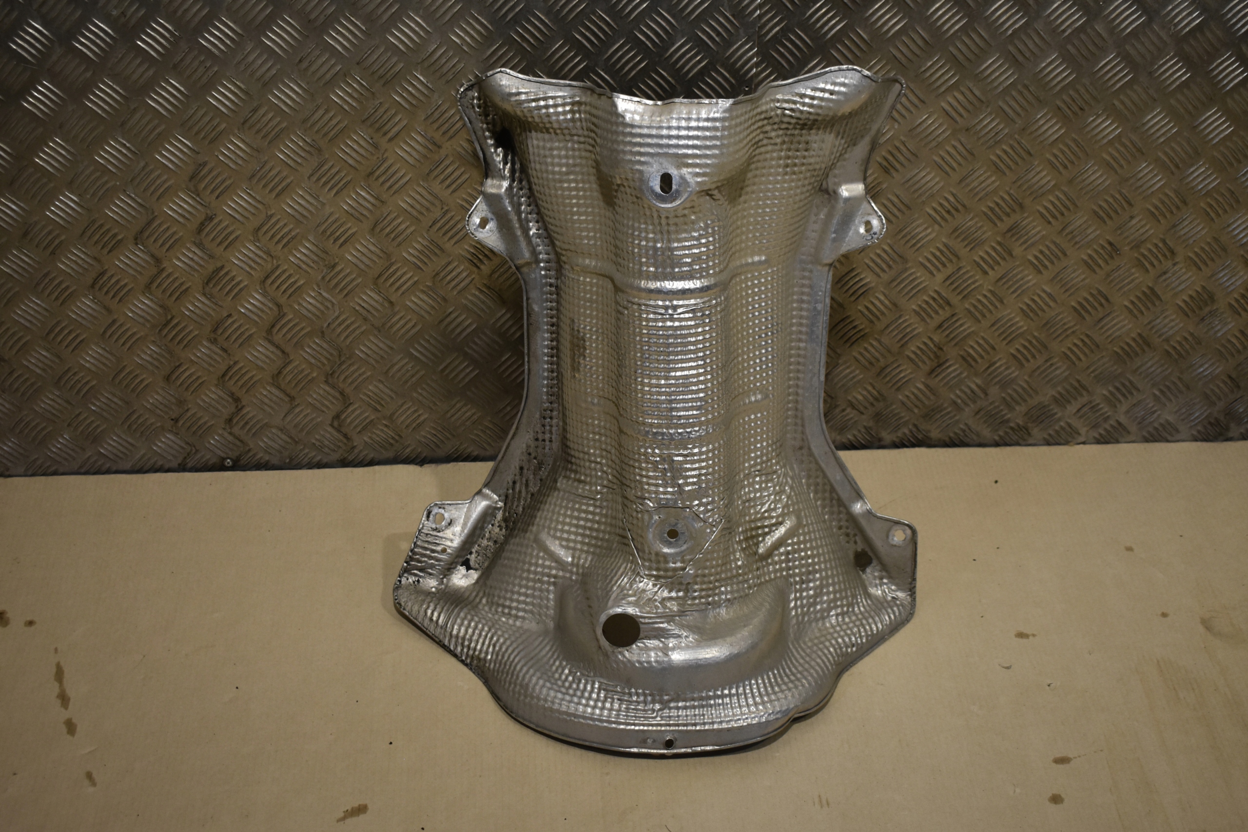 IDEALNA Blende Abdeckung TERMICZNA MERCEDES W167 1