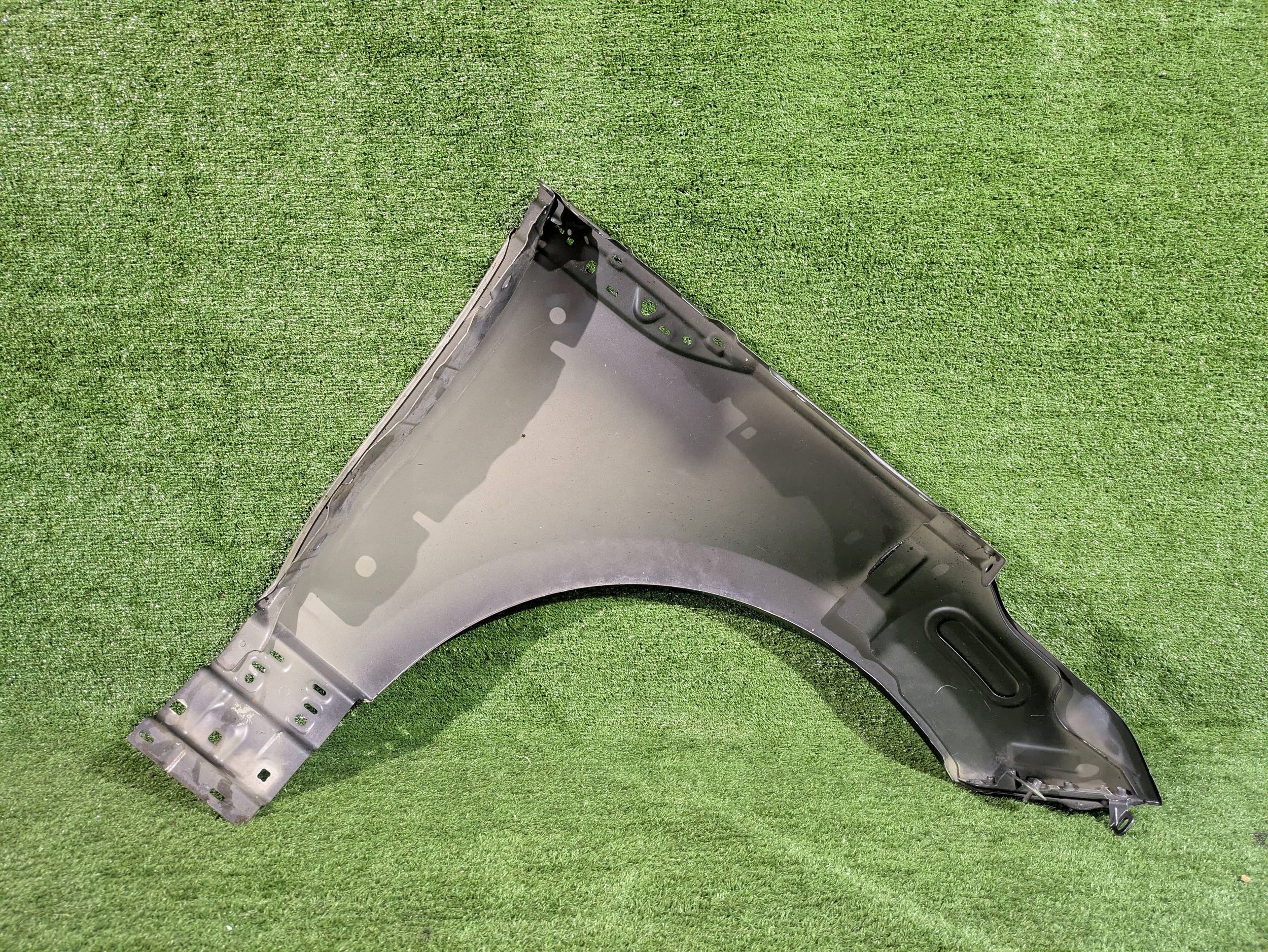 fender front left front RANGE ROVER VELAR 18- NR.159