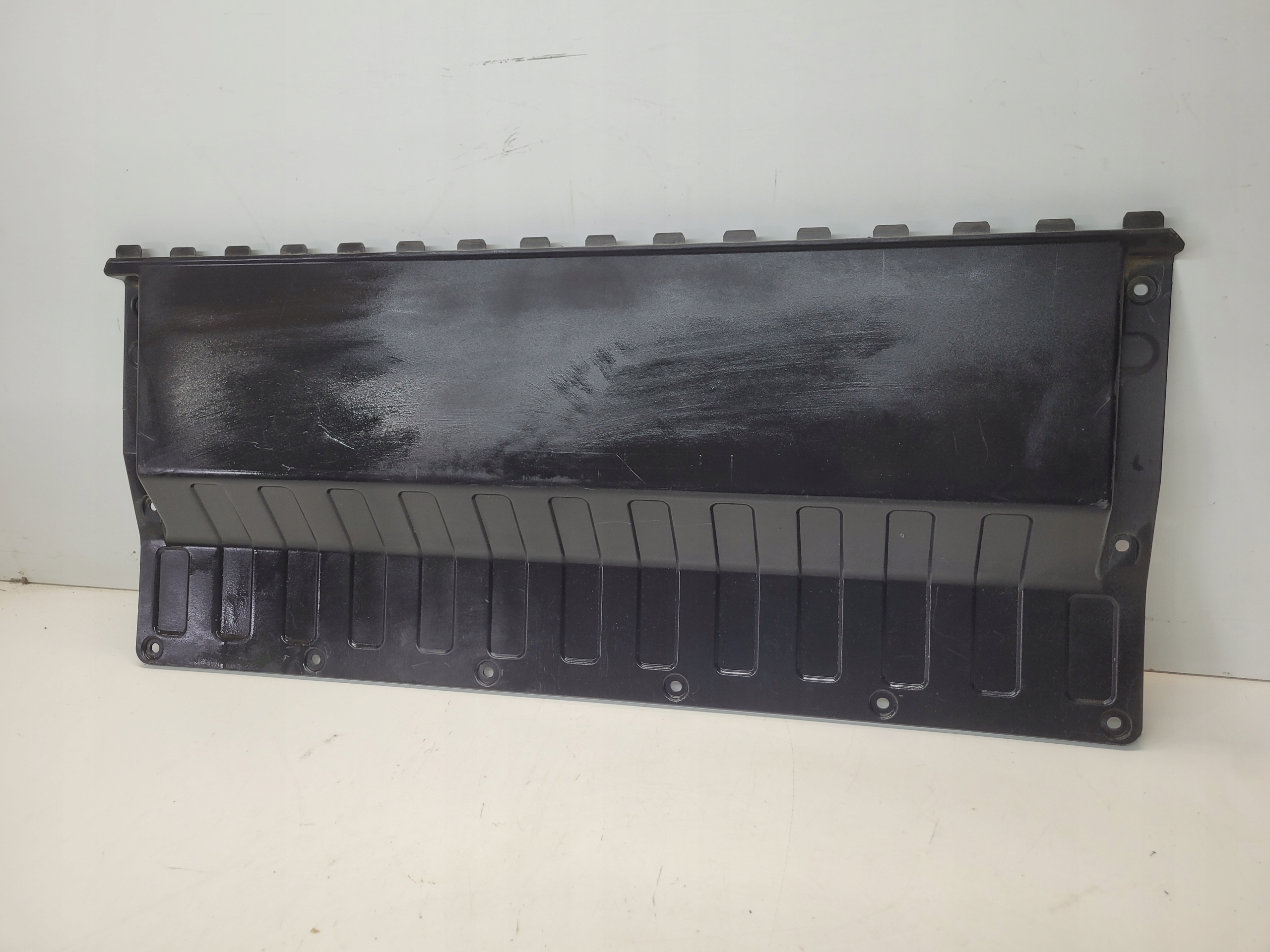floor boot AUDI A6 C6 AVANT 4F9864797B