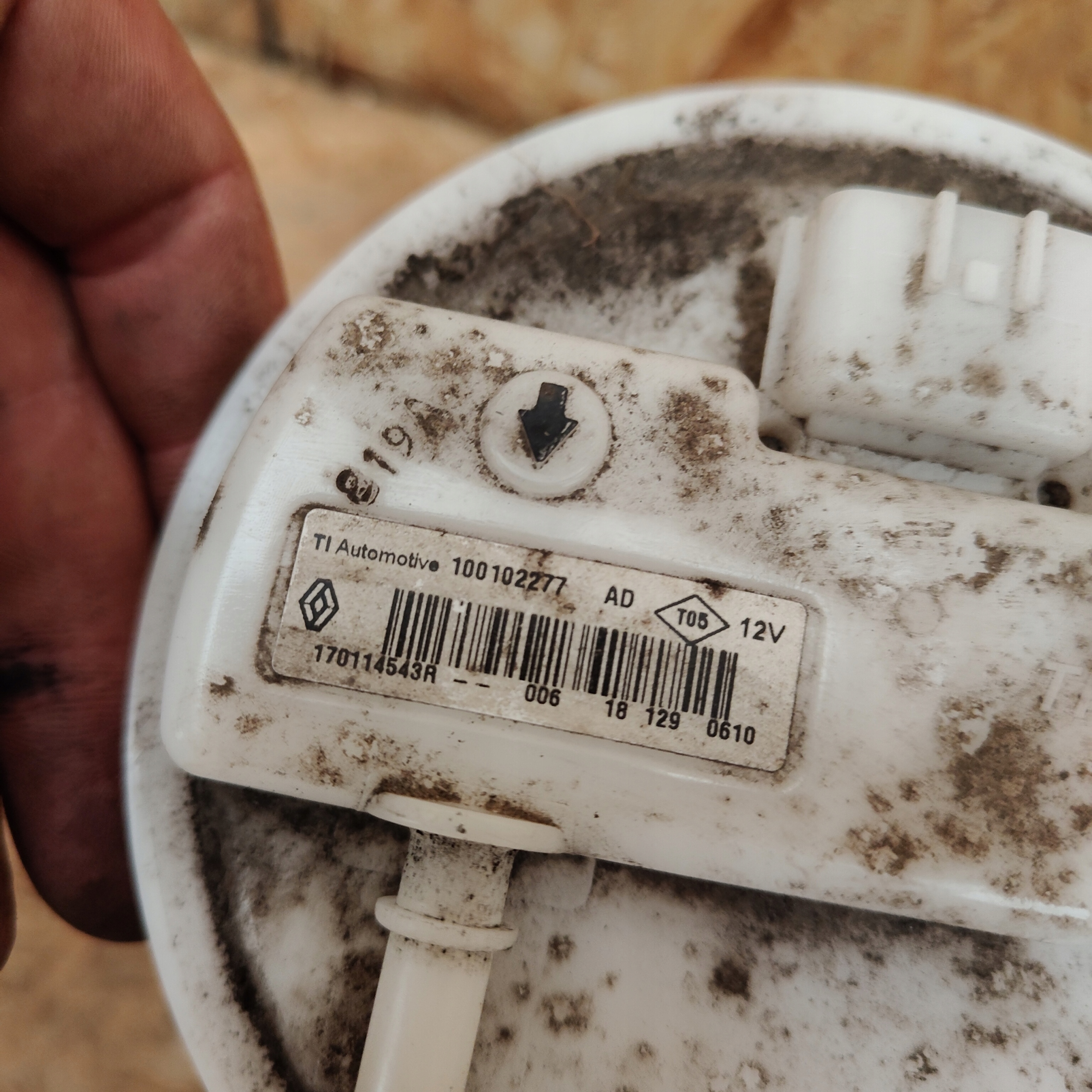 feed pump RENAULT 170114543R