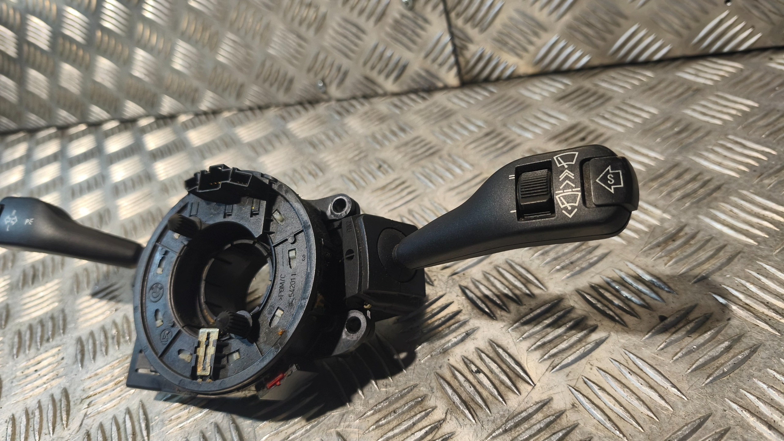 commande levier commodo sous volant BMW E39 2002r 61.31-8375396.9