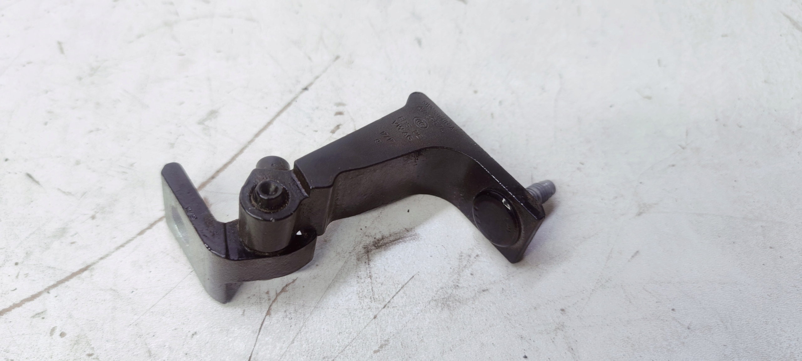 hinge door left AUDI A4 B9 8W5831403A