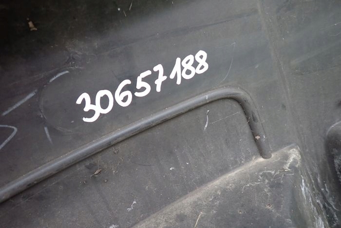 VOLVO C30 R-design 10- front bumper front