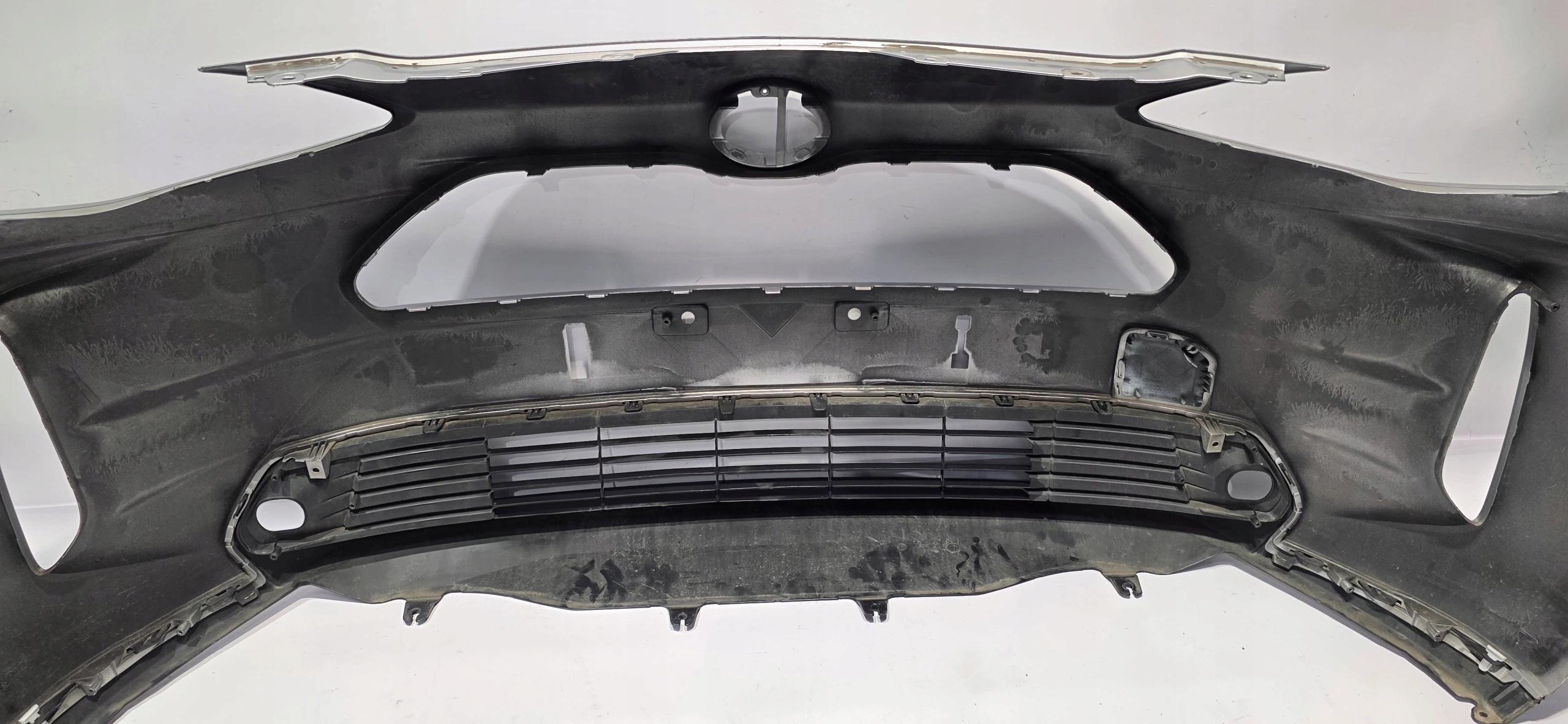 front bumper TOYOTA YARIS CROSS 21- original 52119-0DC20