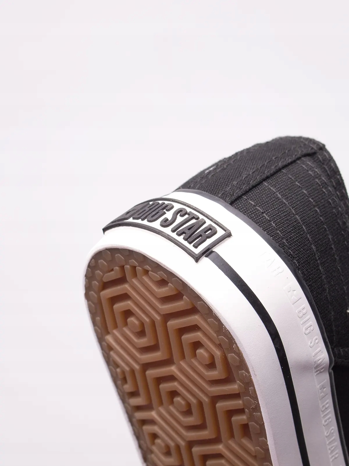 TRAMPKI DAMSKIE BIG STAR BUTY SPORTOWE TENISÓWKI OBUWIE WIOSENNE DD274338 Kod producenta DD274338