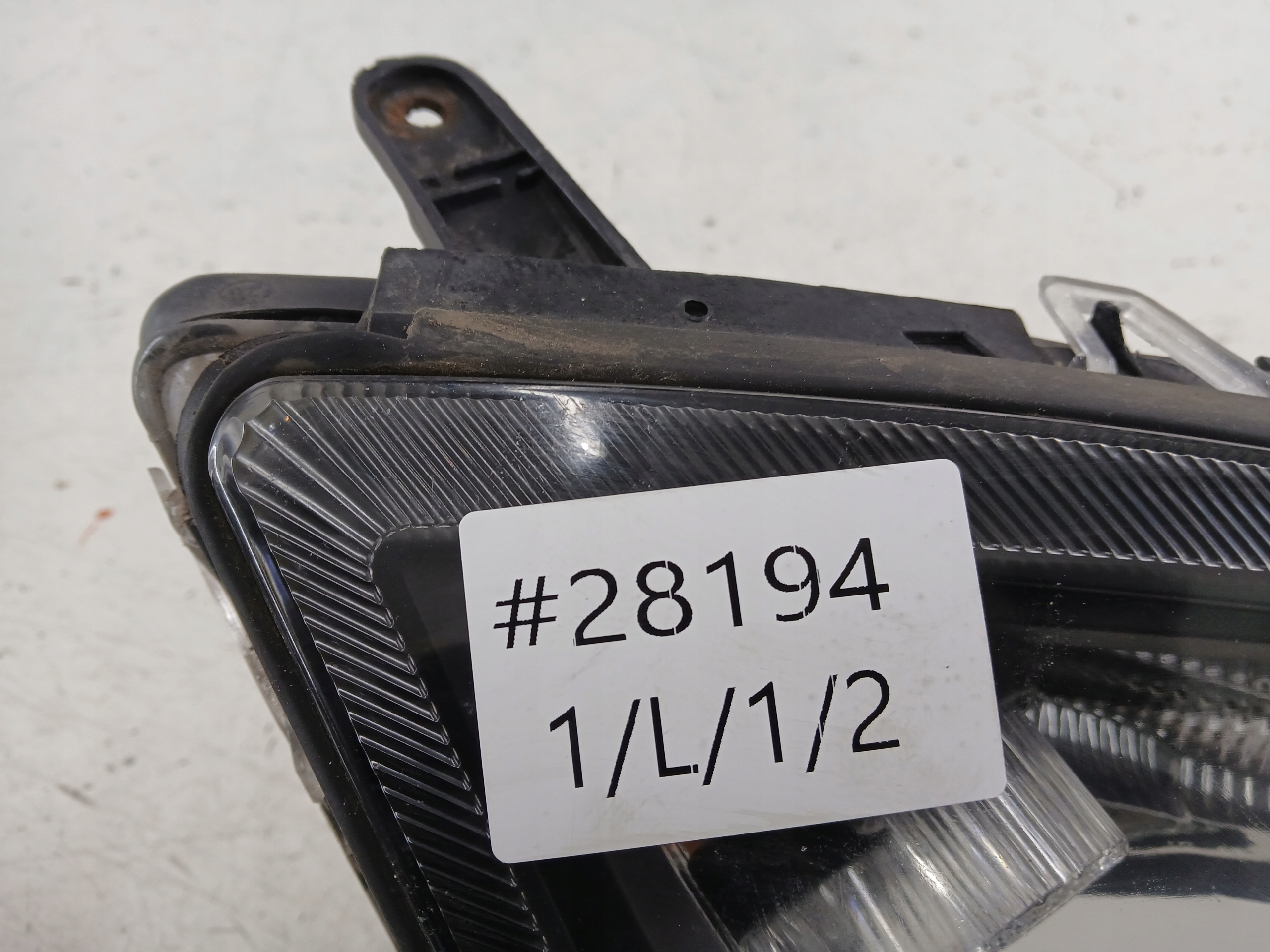 OPEL VECTRA C light right front black LADNA