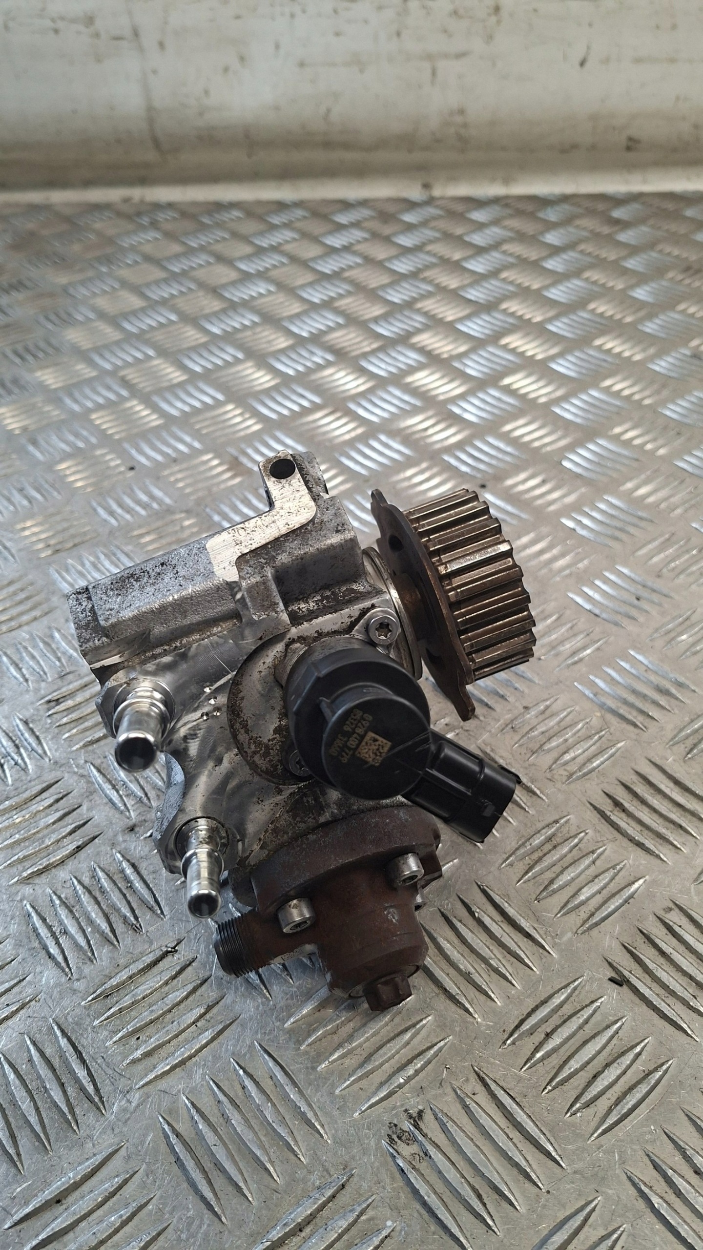 injection pump PEUGEOT 301 1.6HDI