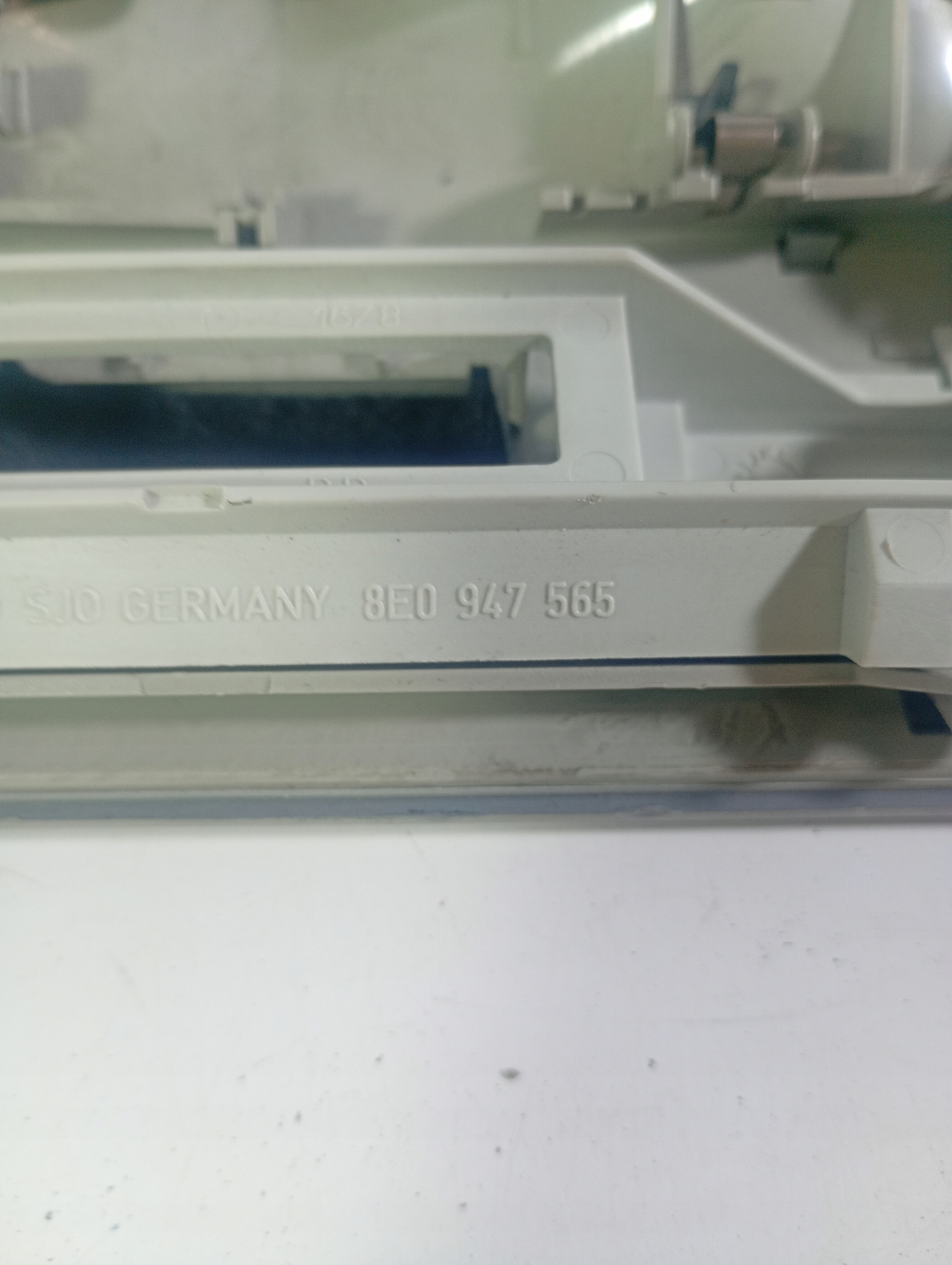Audi A3 8P 03-13 éclairage cabine feu interne OE 8E0947565