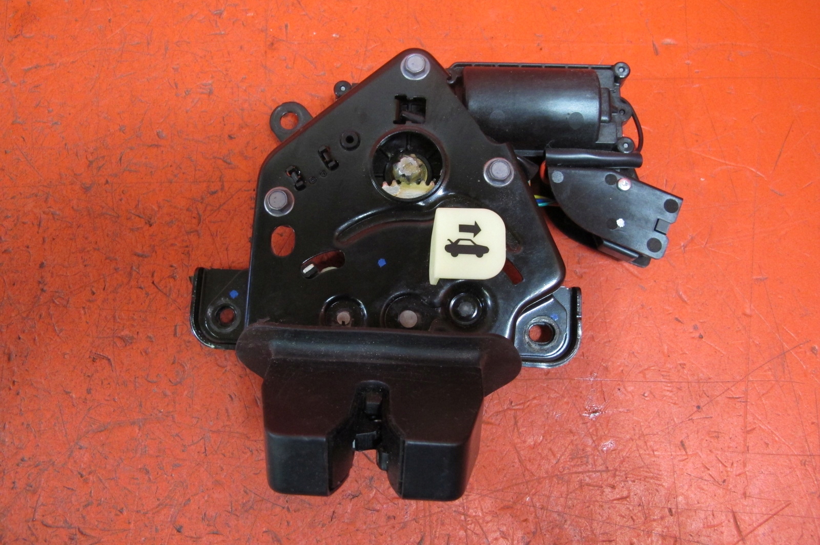 Tesla MODEL Y lock bonnet boot rear part rear 1500604-CN-B