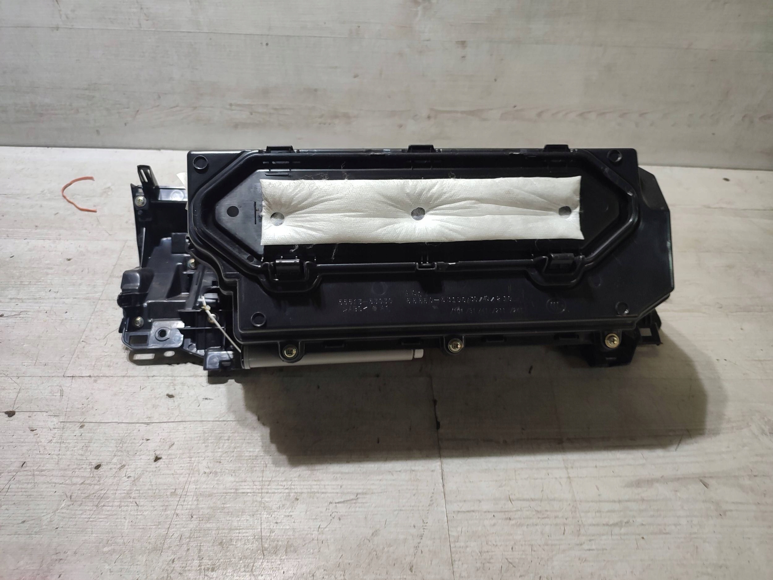 lexus RC RC300 RC200T бардачок пассажира лючок