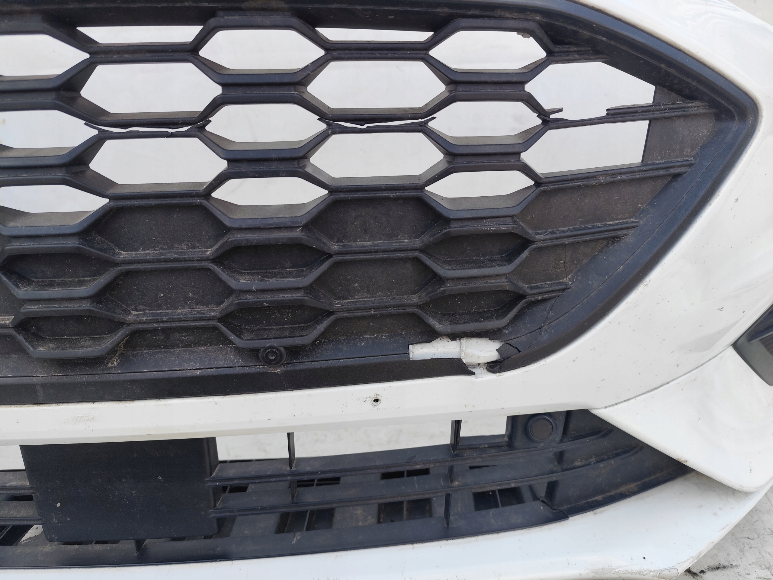FORD FOCUS MK4 ST-LINE Stoßstange vorne 4xPDC