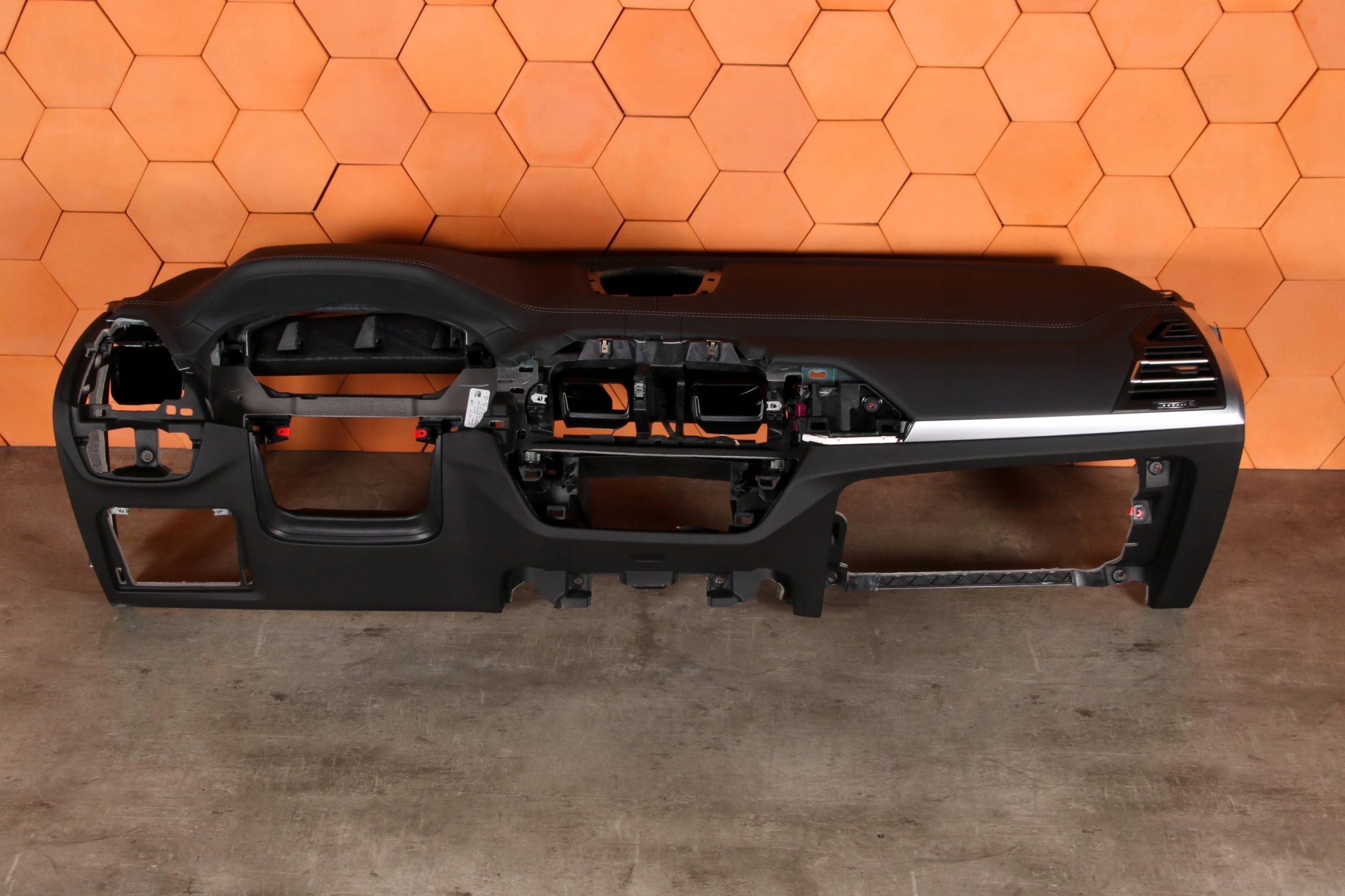 BMW X3 G01 X4 G02 LCI dashboard instrument panel console leather grey NIC HEAD UP