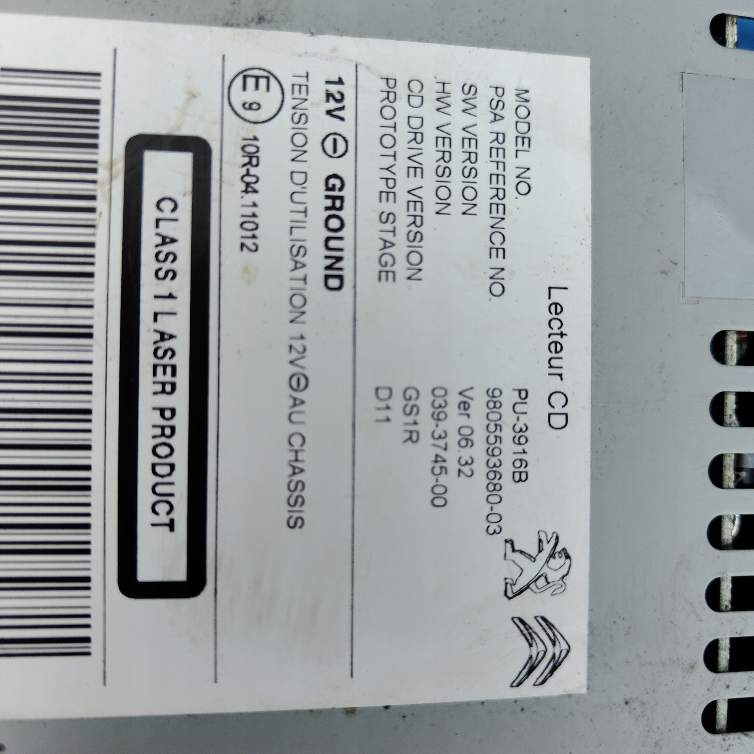player navigation devices PSA 9805593680
