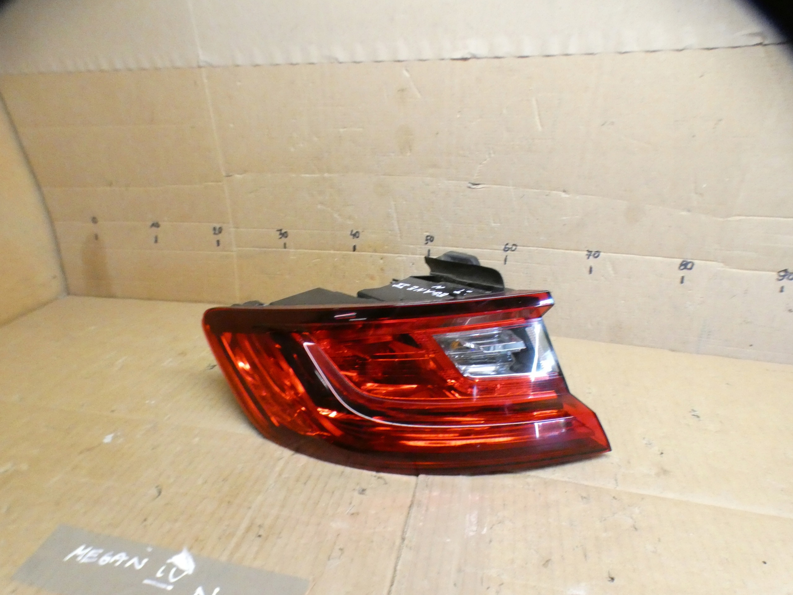 RENAULT MEGANE IV HB licht heck links oder rechts 265509578R 265554829R