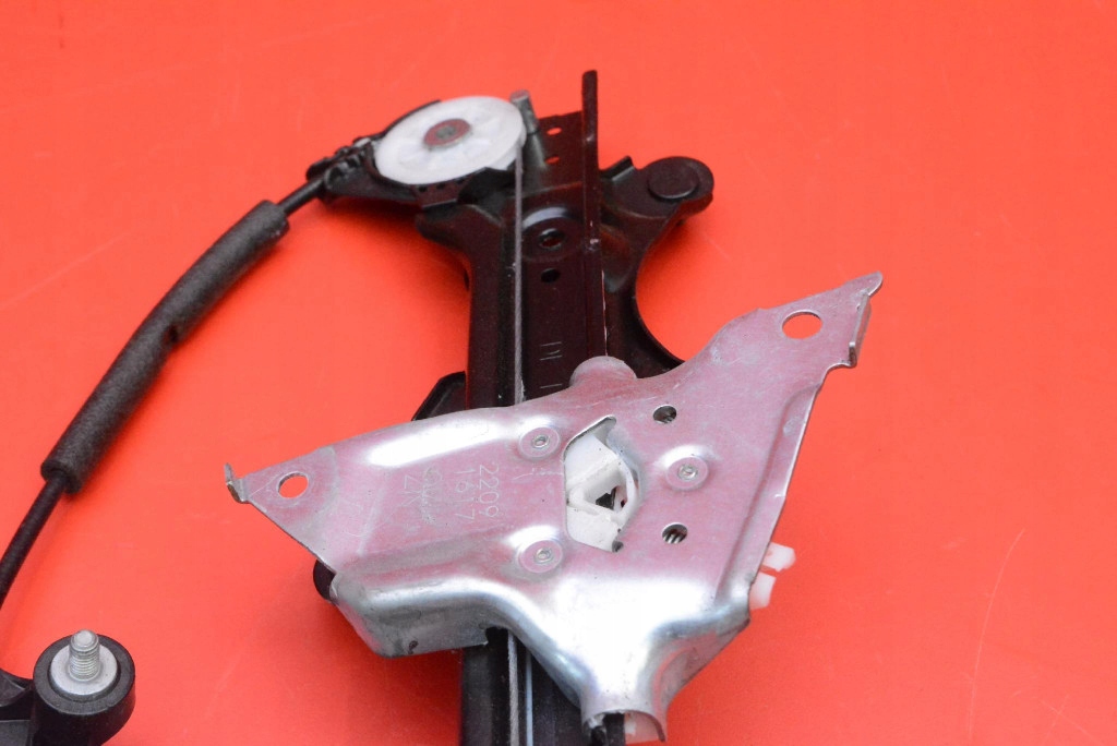 window regulator left front EU 85720-76020 LEXUS UX 250H 18-22