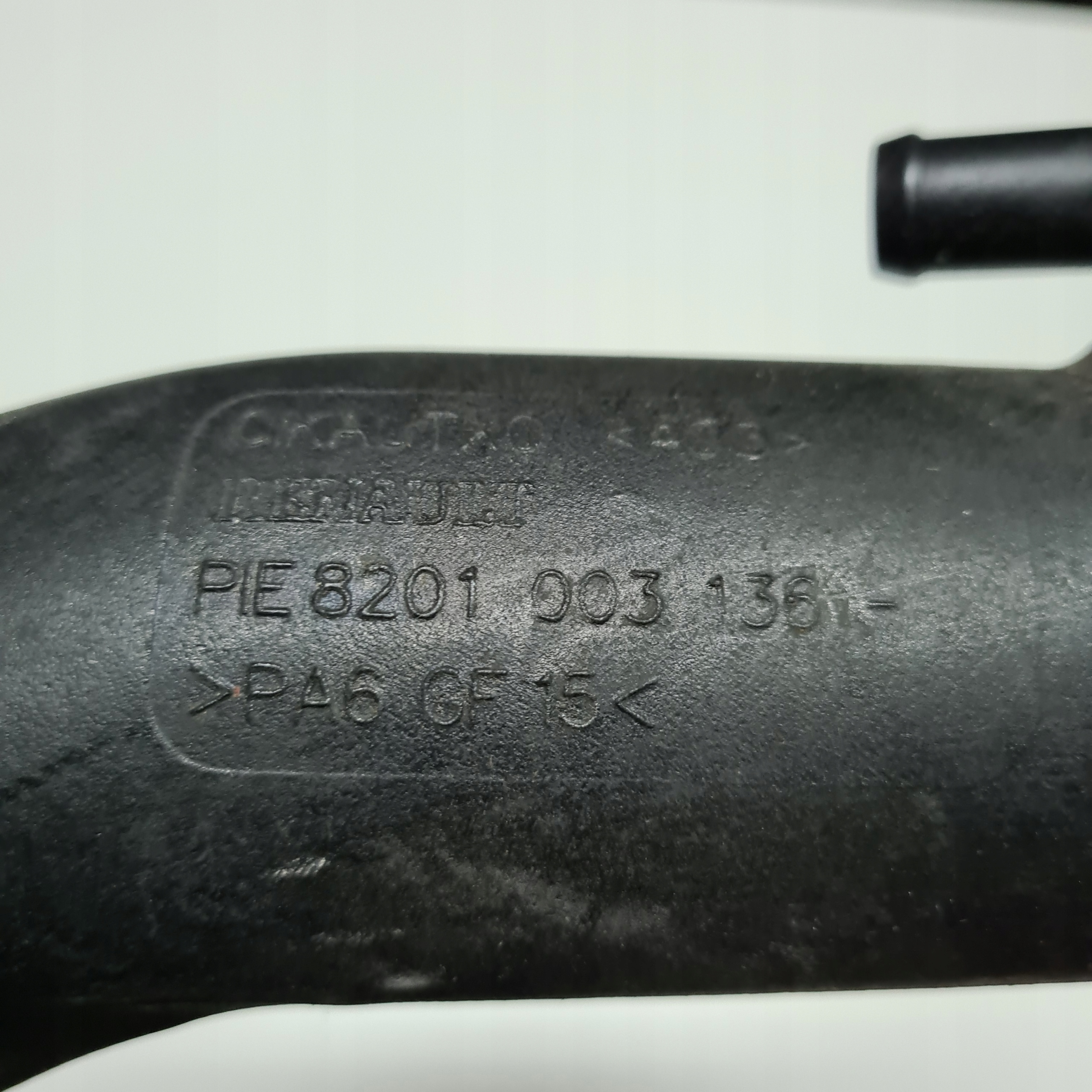 pipe air RENAULT 1.9 DCI F9Q 8201003136