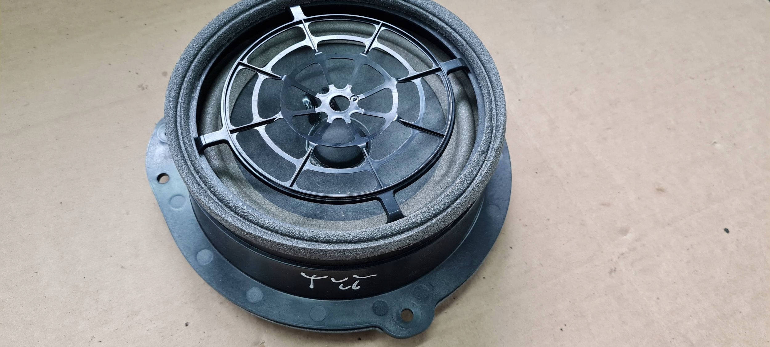 A4 B9 8W speaker door right left rear part 8W5035411