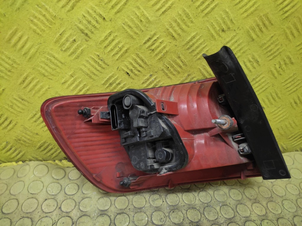 AUDI A6 C6 KOMBI feu droite arrière 89036920